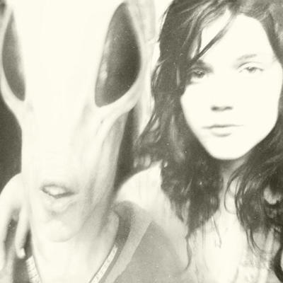 SOKO - I THOUGHT I WAS AN ALIEN